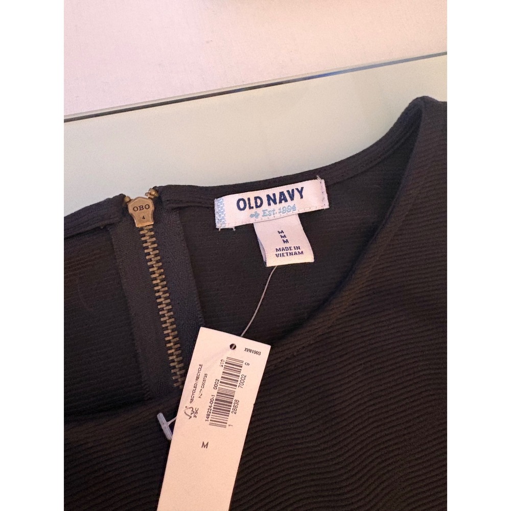 Old Navy Black Textured Peplum Top Sleeveless Career Blouse Medium NWT - Picture 4 of 7